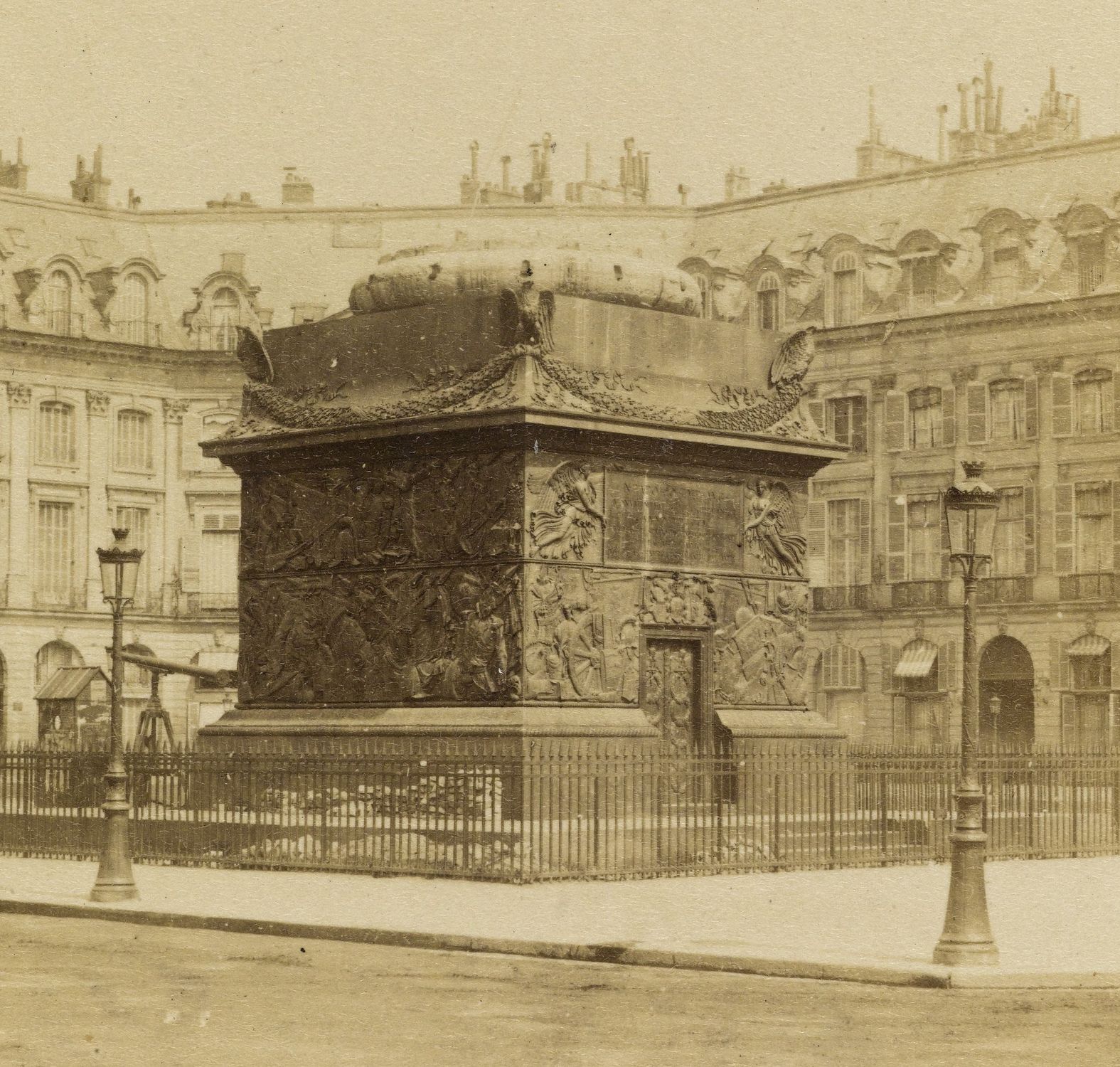 Restes de la colonne Vendôme