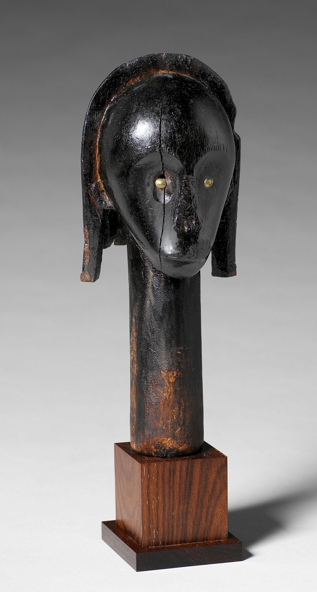 Tête gardienne de reliquaire