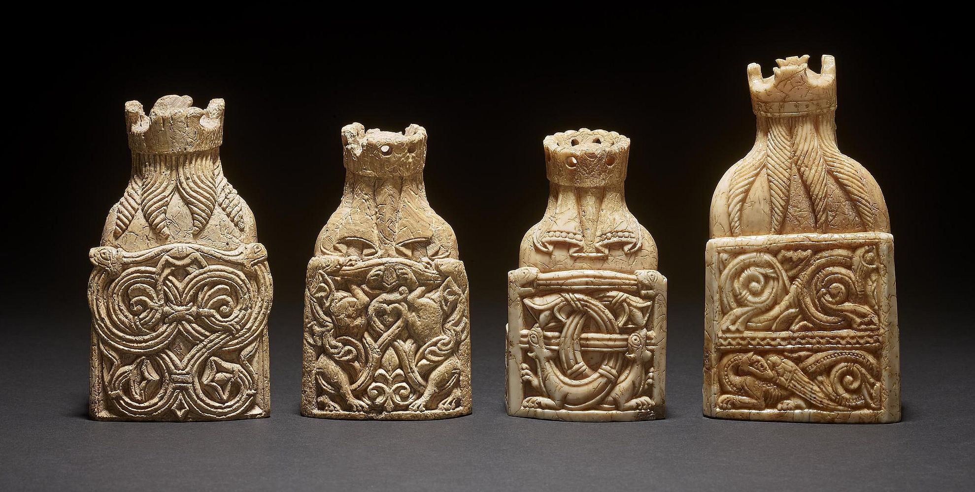 Les pièces du jeu d'échec de l’île de Lewis Les pièces du jeu d'échec de l’île de Lewis