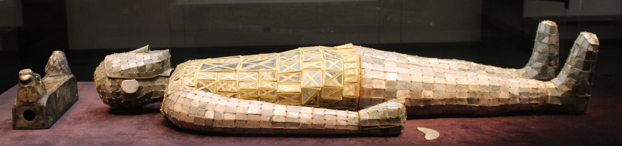 Costume funéraire de la princesse Dou Wan