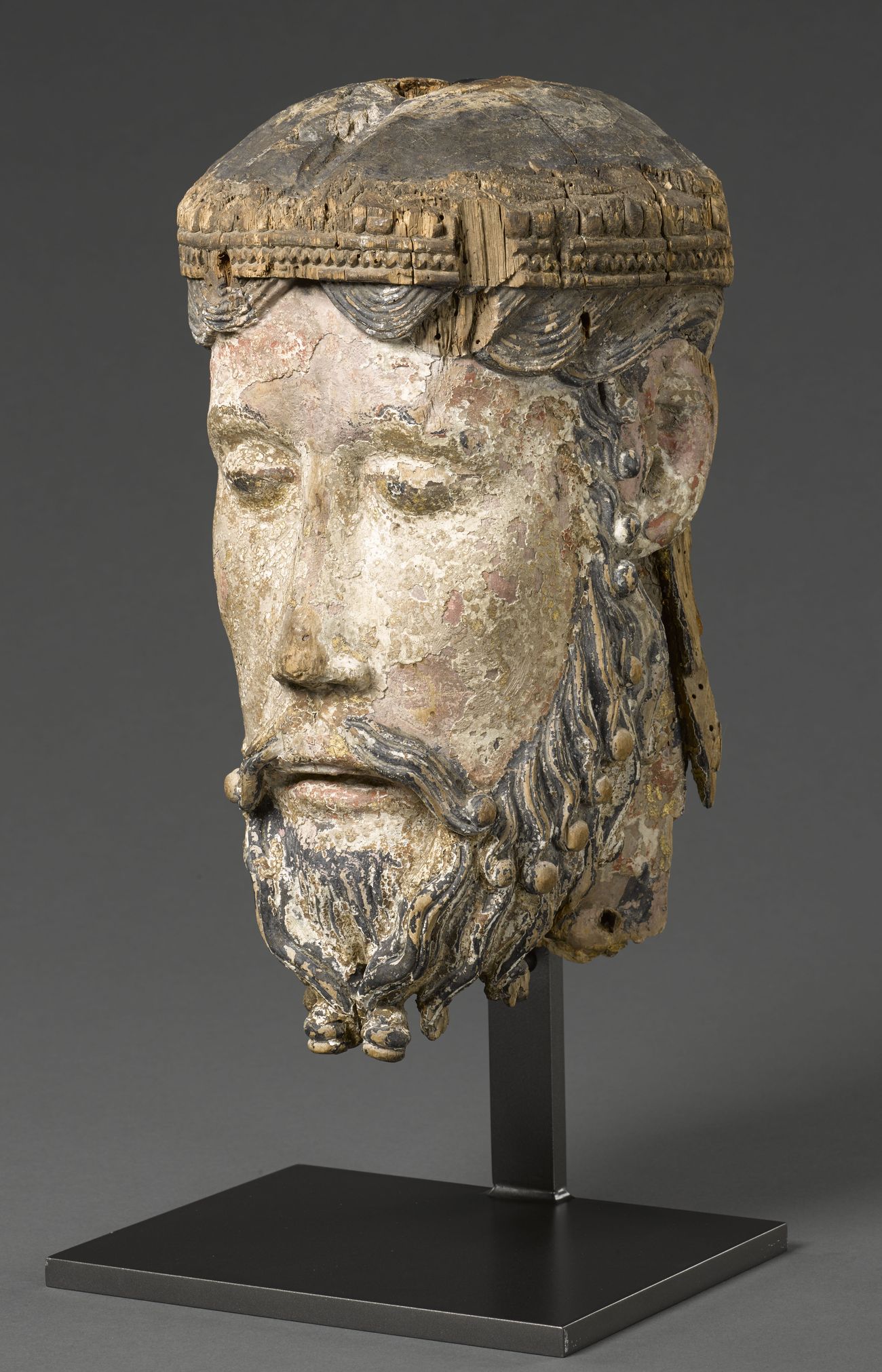 Tête de Christ couronné