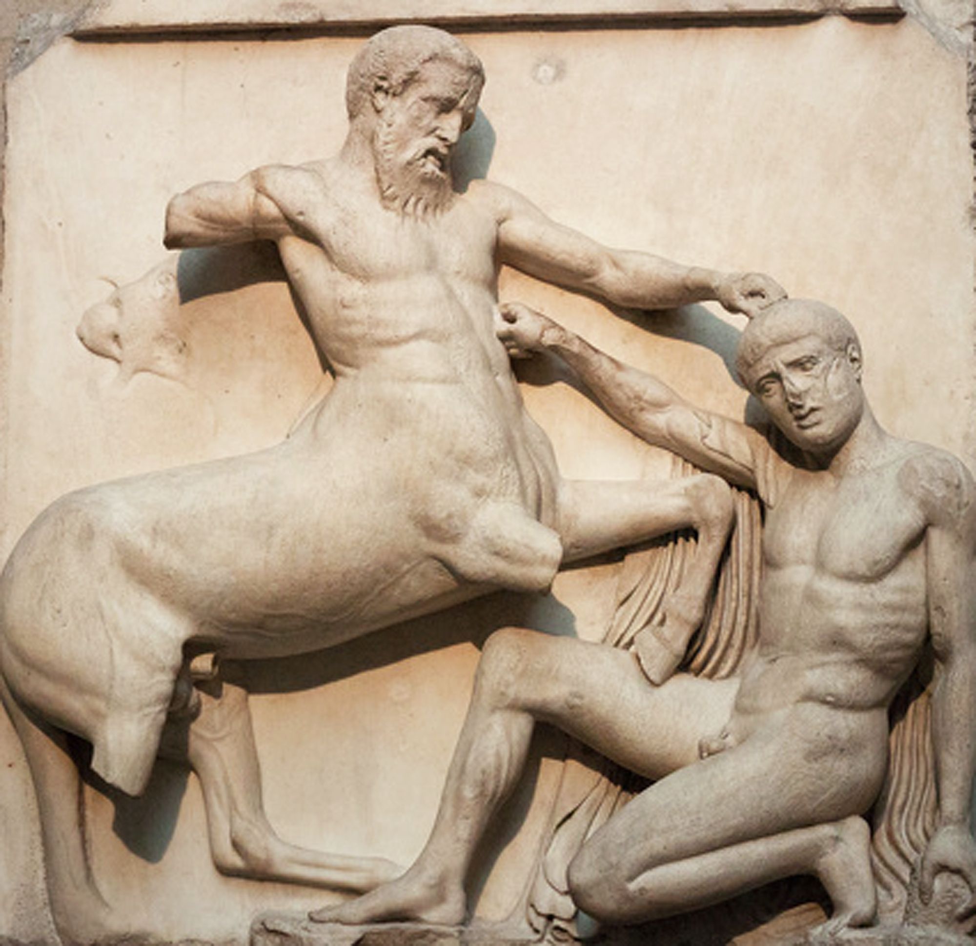 Combat entre un Centaure et un Lapithe Combat entre un Centaure et un Lapithe