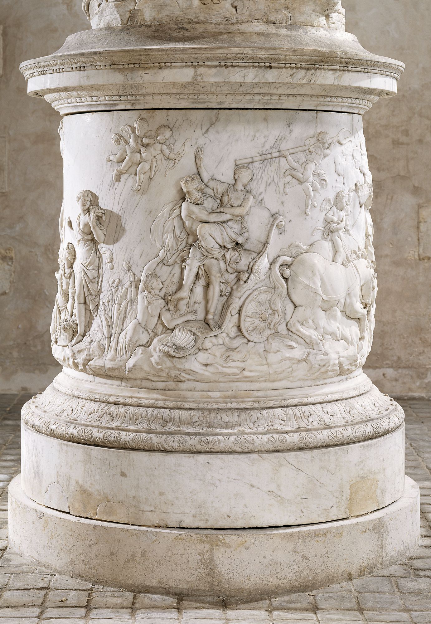 Socle de L’Enlèvement de Proserpine par Pluton
