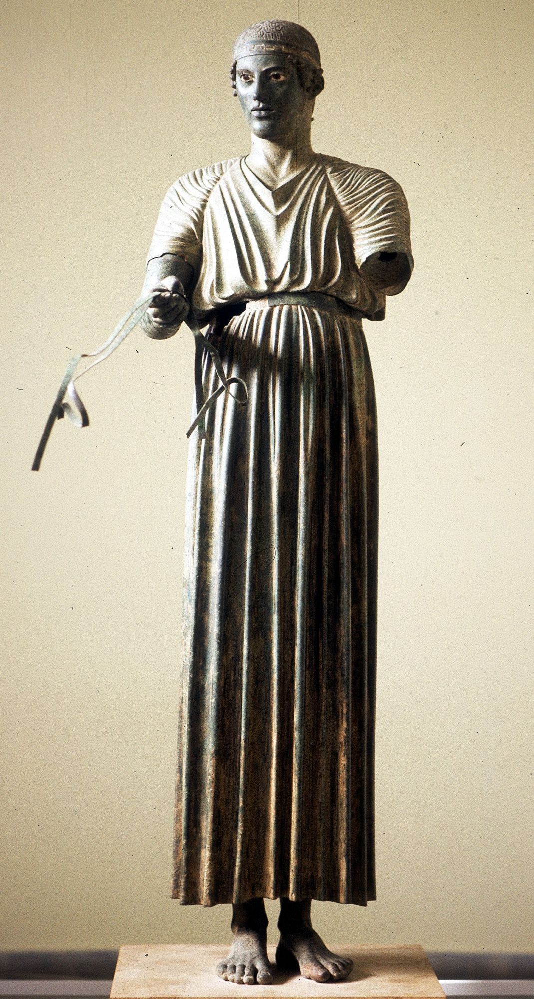 Conducteur de char dit L’Aurige de Delphes