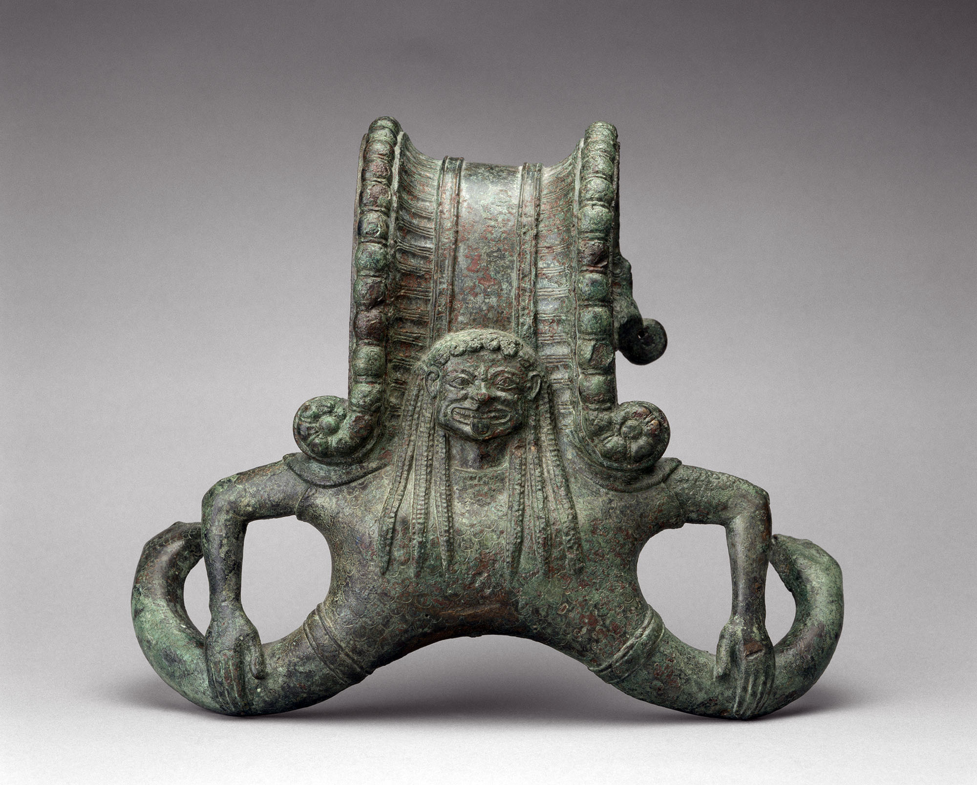 Anse de cratère à volutes : gorgone Anse de cratère à volutes : gorgone