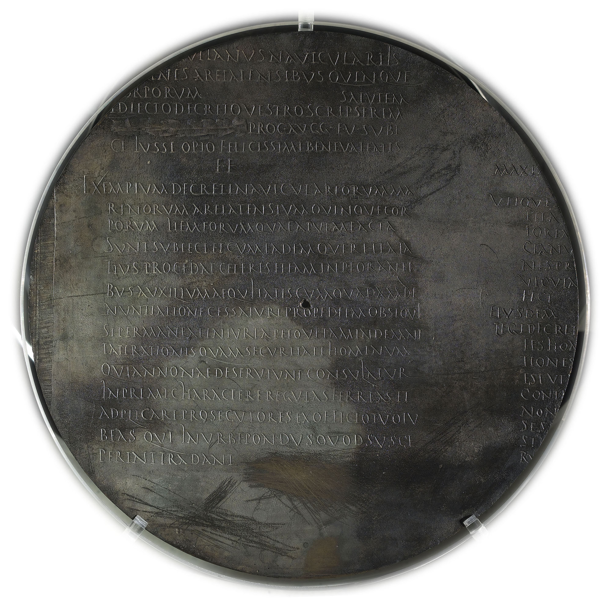 Inscription latine relative aux naviculaires d’Arles