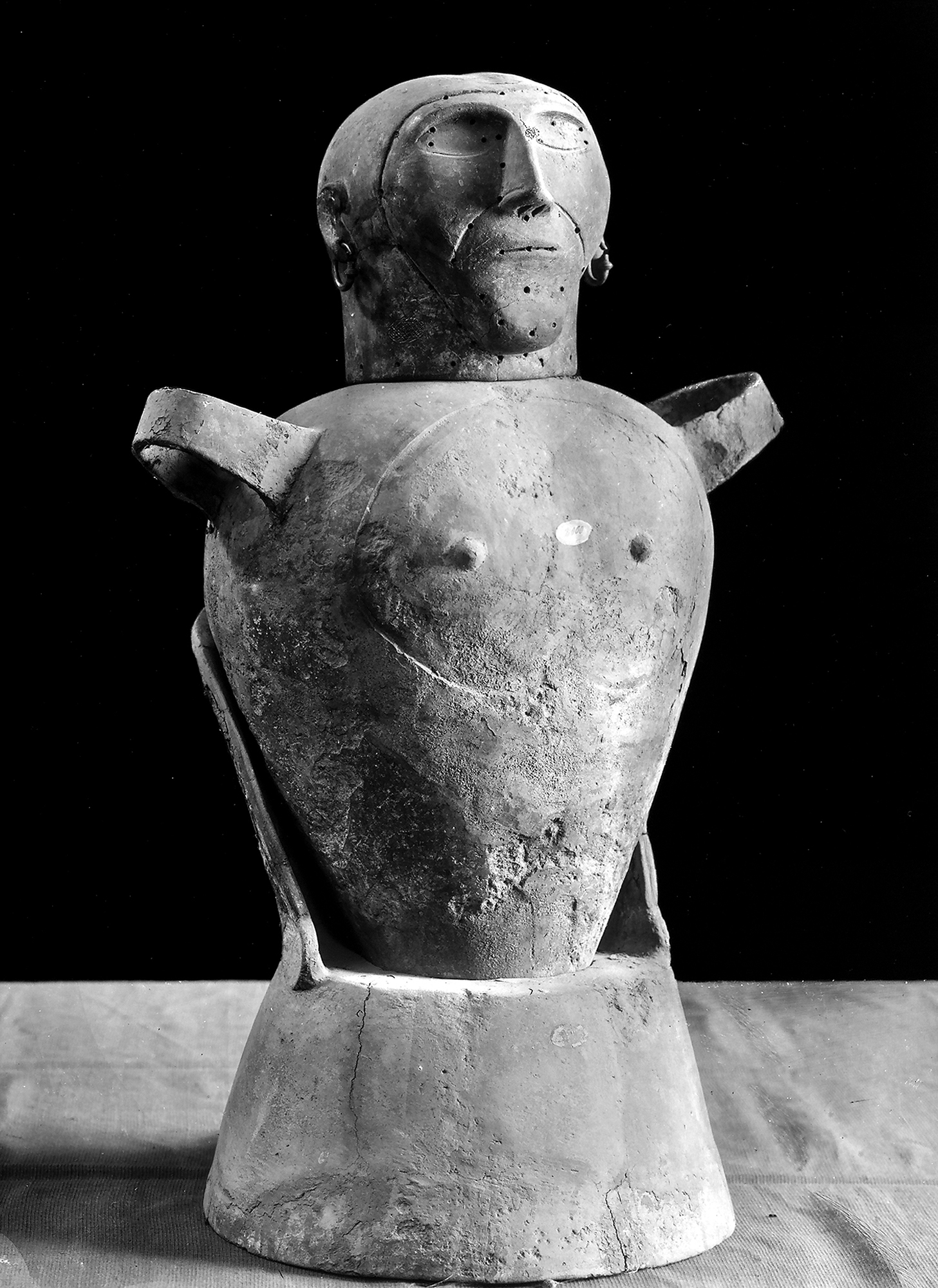 Vase canope sur un trône Vase canope sur un trône