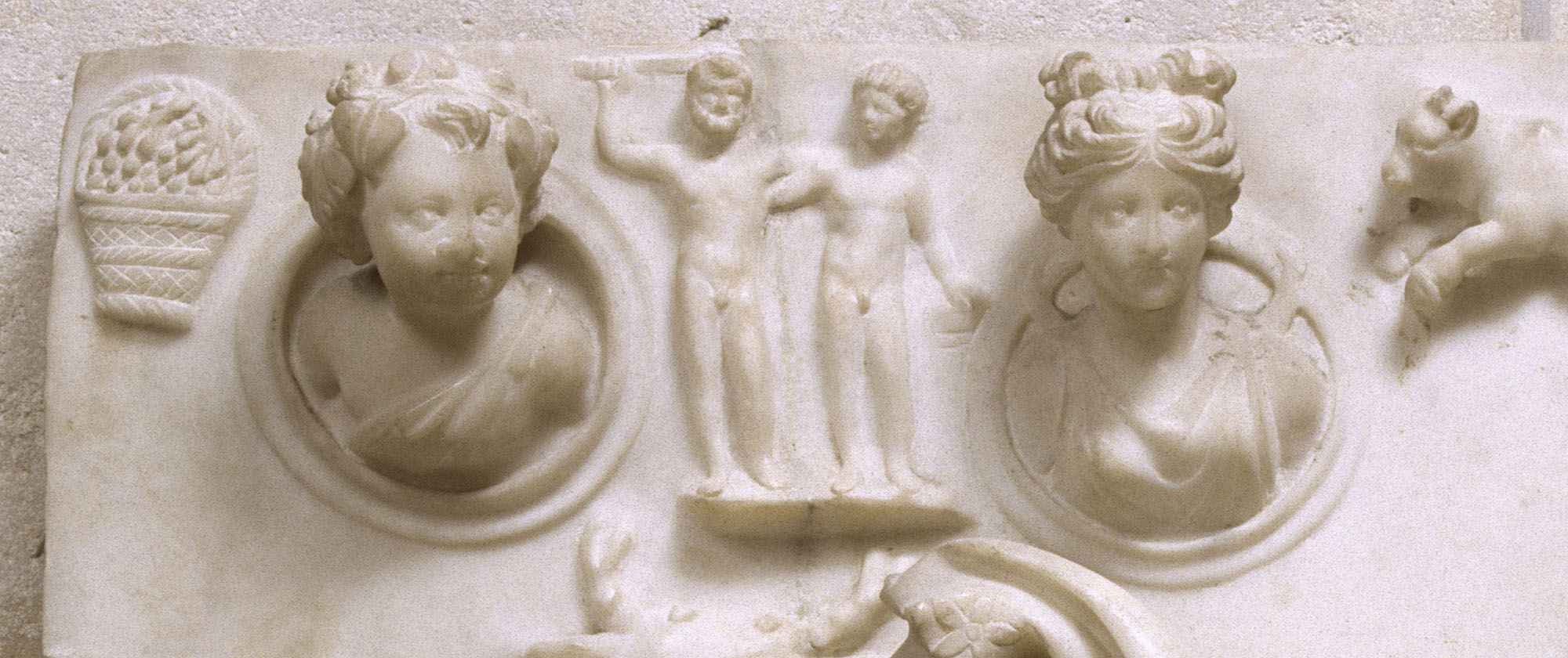 Mithra immolant le taureau Mithra immolant le taureau