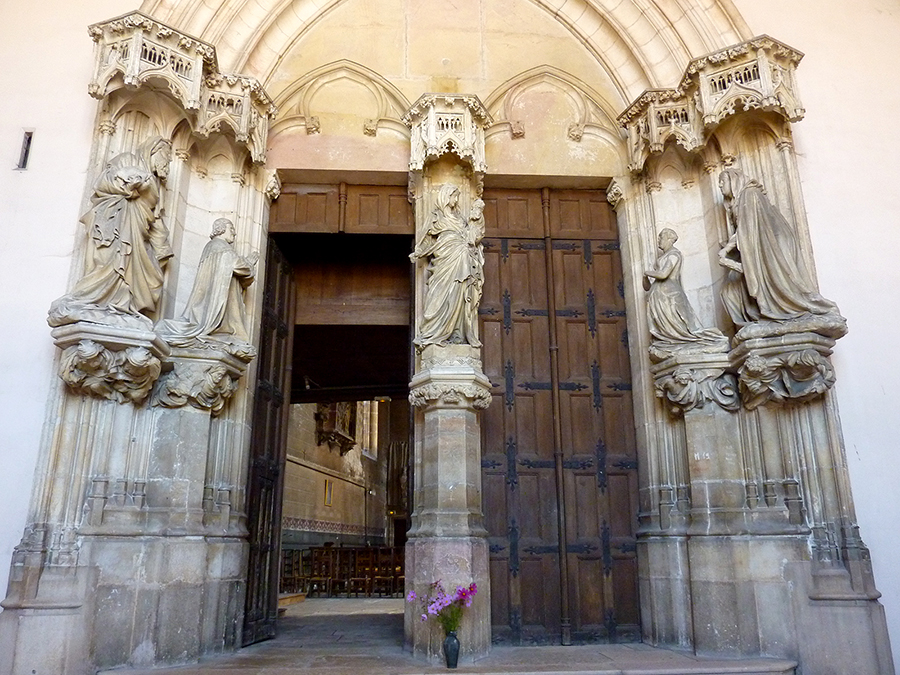 Portail de l’église de Champmol