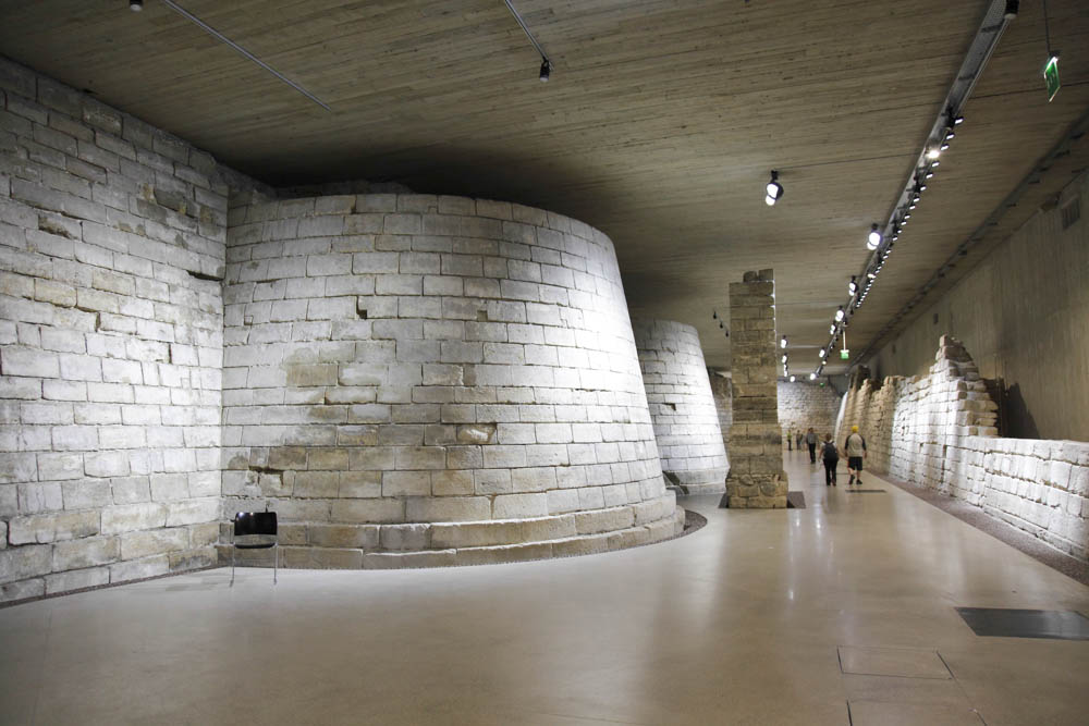 Le Louvre médiéval Le Louvre médiéval