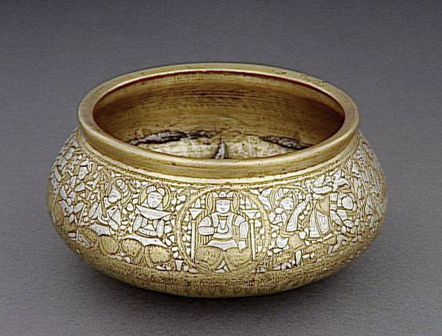 Bassin décoré de scènes de chasse et de cour