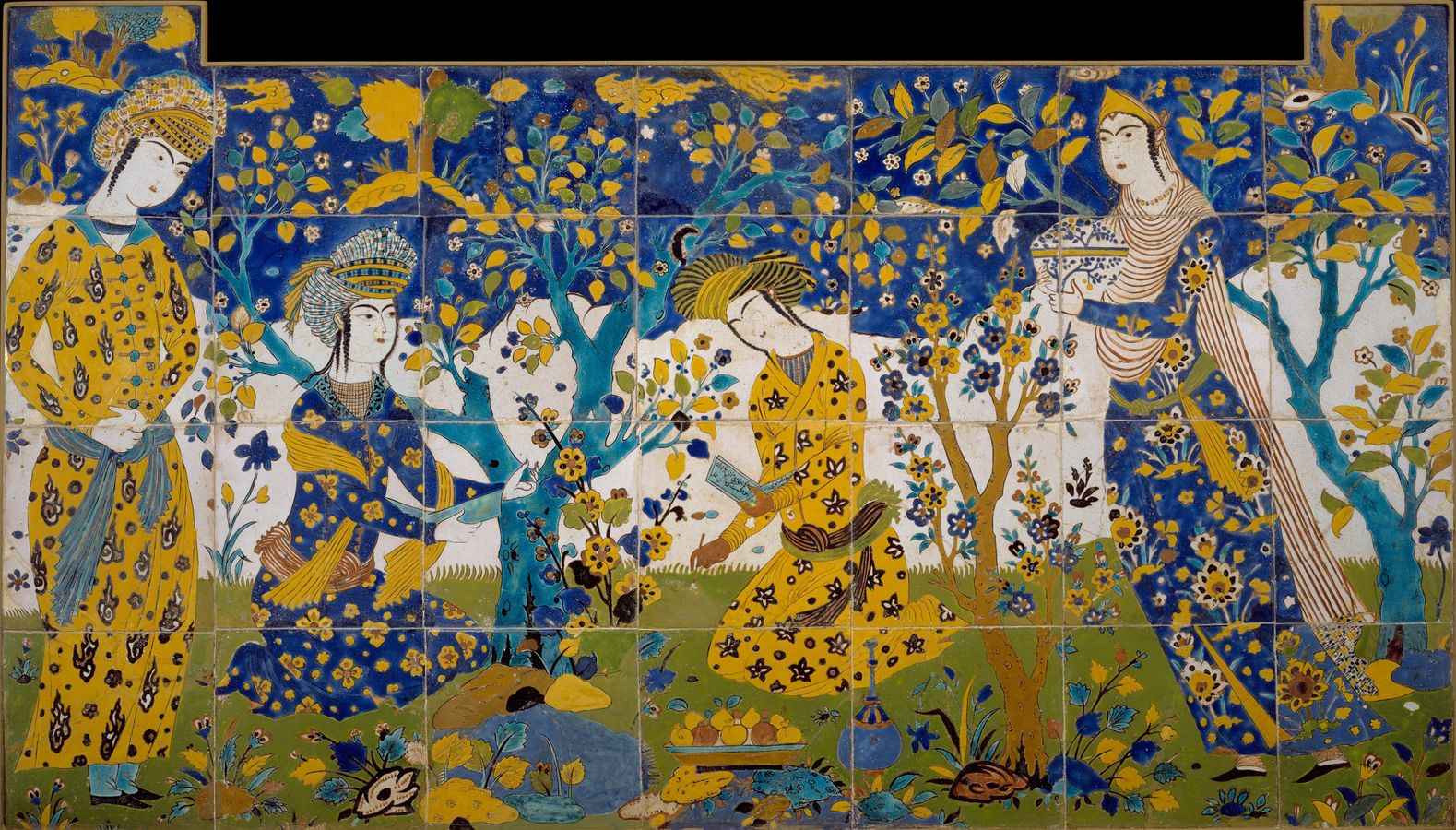 Poésie récitée dans un jardin