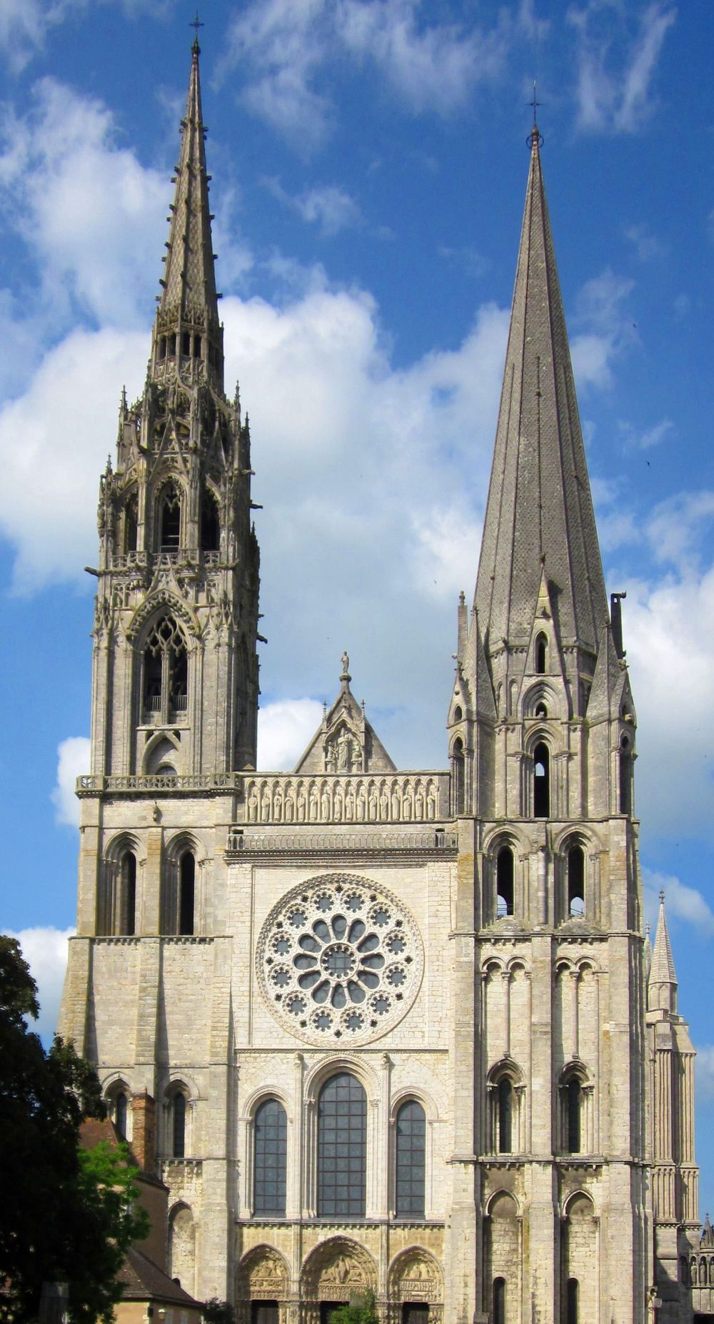 Galeries des Rois de la cathédrale Notre-Dame de Chartres Galeries des Rois de la cathédrale Notre-Dame de Chartres