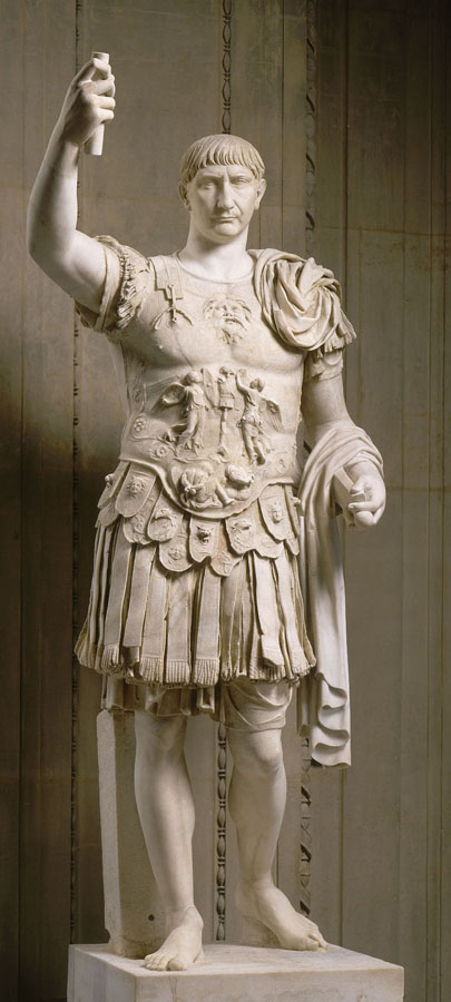 Trajan debout et cuirassé