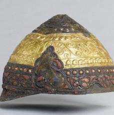 casque gaulois doré