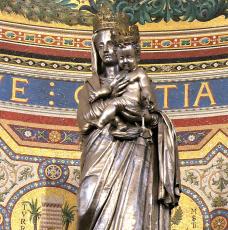 Vierge à l'Enfant