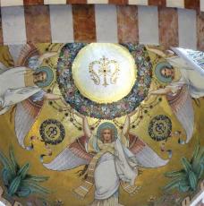 anges soutenant le monogramme de la Vierge 