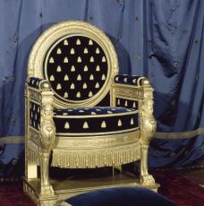 trône bleu et coussin