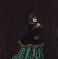 femme de dos en robe verte à rayures et pelisse
