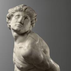 Michelangelo Buonarroti, dit Michel-Ange (1475-1564), Esclave rebelle. Détail de la partie supérieure. 1513-1515, sculpture (marbre), 215 × 49 × 75,5 cm. Paris, musée du Louvre (MR 1589)
