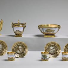 Manufacture de Sèvres, déjeuner égyptien offert par l’impératrice Marie-Louise à la duchesse de Montebello. 1810-1812, porcelaine dure. Château de Fontainebleau