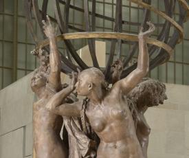 homme nu avec une tress