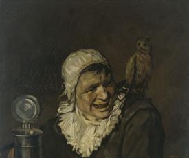 une femme avec une chope en étain