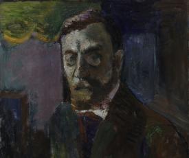 homme de face en buste