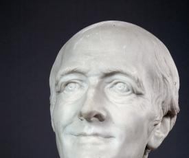 Jean-Baptiste Pigalle (1714-1785), Voltaire nu (détail du visage de Voltaire). 1776, sculpture (marbre), 150 × 89 × 77 cm. Paris, musée du Louvre (dépôt de l’Institut de France, 1962)