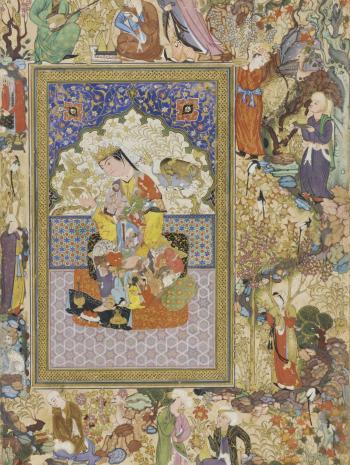Princesse iranienne assise buvant