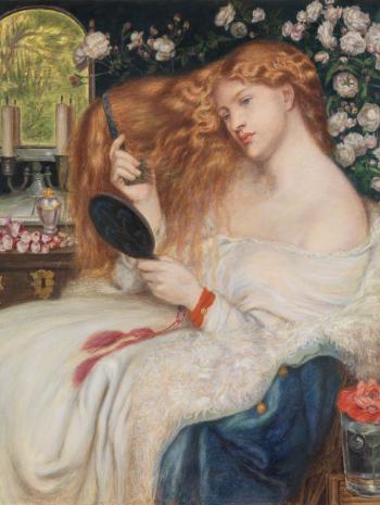 femme à sa toilette se coiffant