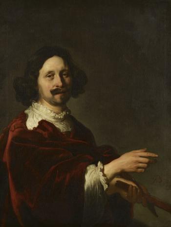 homme habillé de rouge à mi corps