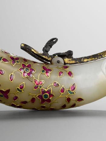 objet en jade, cornet à poudre