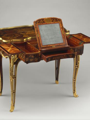 Table mécanique, Jean-François Oeben (1721-1763) et Roger Van der Cruse dit Lacroix (1728-1799), Paris, musée du Louvre