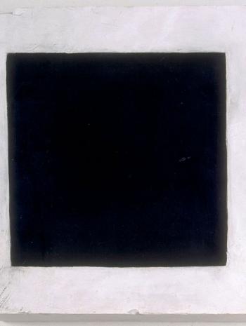 Kasimir Malevitch (1878-1935), Carré noir. Vers 1923-1930, peinture (huile sur plâtre), 36,7 × 36,7 × 9,2 cm. Paris, Centre Pompidou – musée national d’Art moderne – Centre de création industrielle