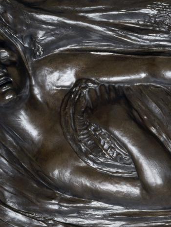Auguste Préault (1809-1879), Ophélie. Détail jusqu’à mi-corps. 1842, fondu en 1876, sculpture (bronze), 200 × 75 × 20 cm. Paris, musée d’Orsay