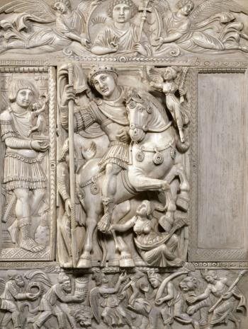 Empereur triomphant, dit « Ivoire Barberini » - Byzance - musée du Louvre
