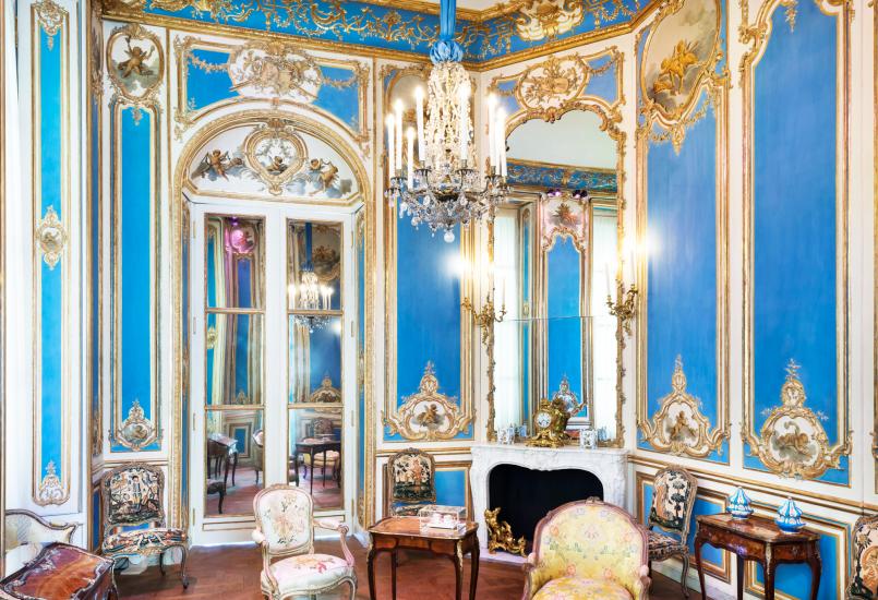 Lambris du cabinet de l’appartement sur cour de l’hôtel Villemaré-Dangé