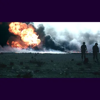 Puits de pétrole en feu au Koweït pendant la guerre du Golfe (1991)